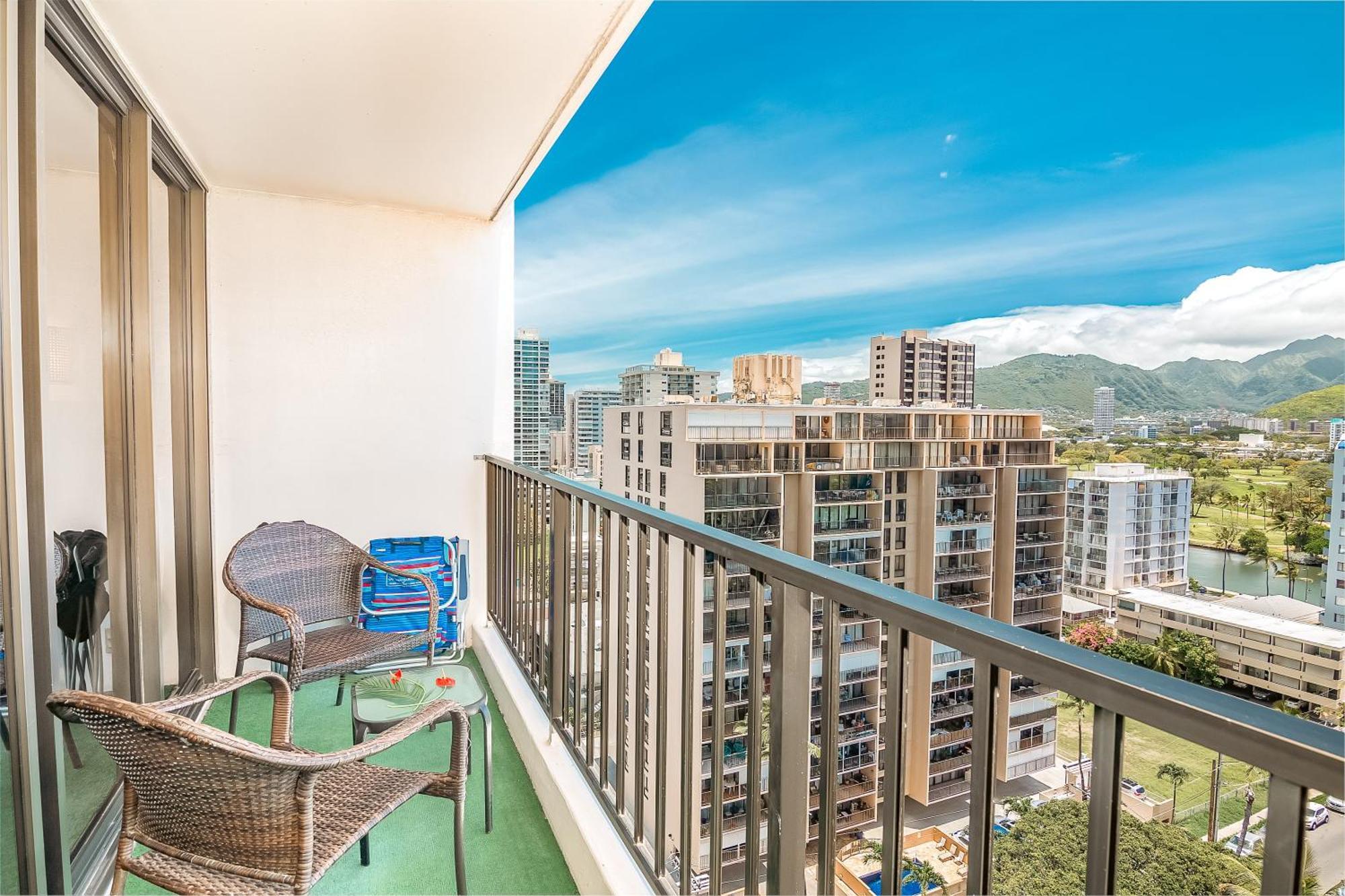 Mountain View Condo W/ King-Size Bed, Free Parking Honolulu Buitenkant foto