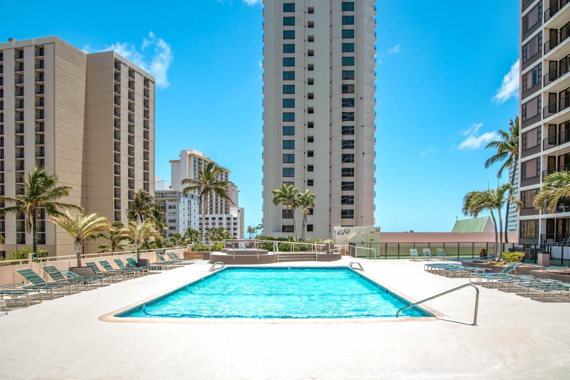 Mountain View Condo W/ King-Size Bed, Free Parking Honolulu Buitenkant foto